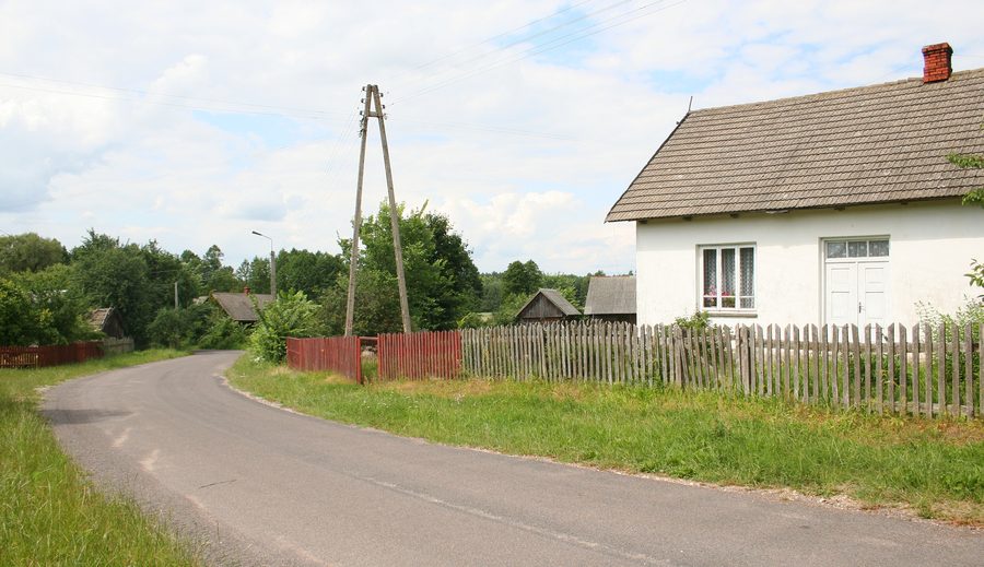 Ingresso al villaggio di Gruzka nel comune di Kleszczele