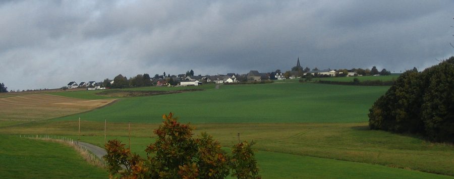 Vista da sud-est di Riegenroth nell'Hunsrück