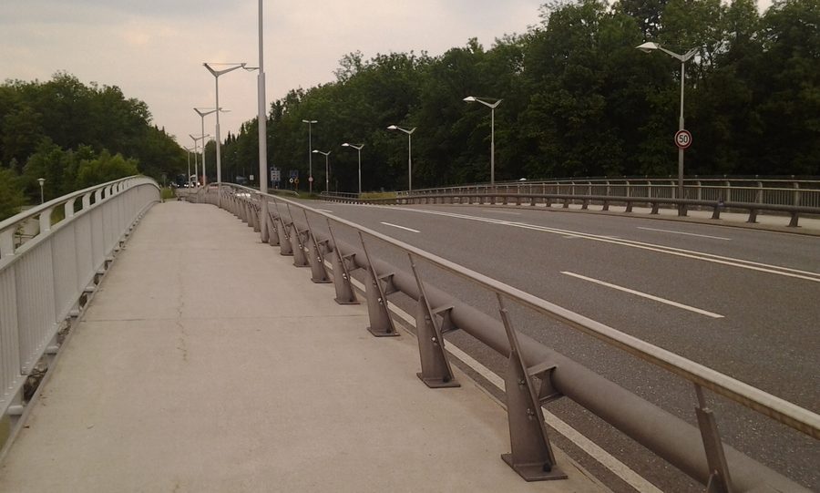 Ponte Saalach tra Salisburgo e Freilassing al confine tra Germania e Austria