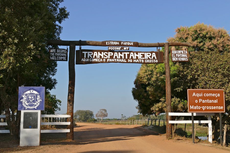 Ingresso al Pantanal sulla Transpantaneira presso Poconé
