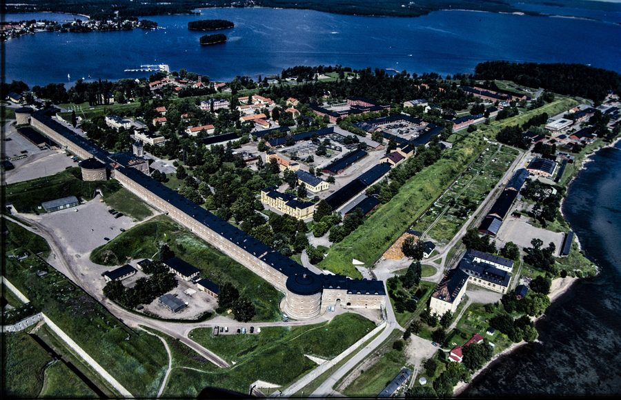 Vista esterna della Karlsborgs fästning a Karlsborg