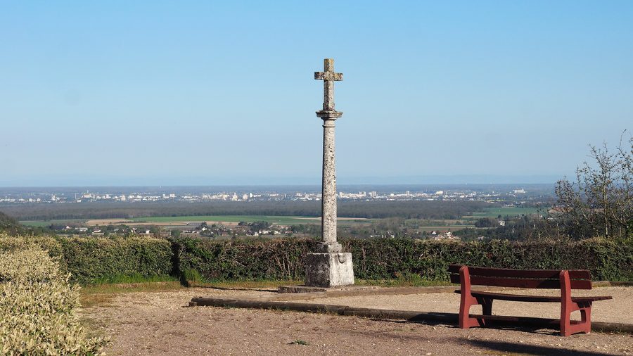 Vista dalla Croix-Chaumont ad Aluze su Chalon-sur-Saône e la pianura della Saona