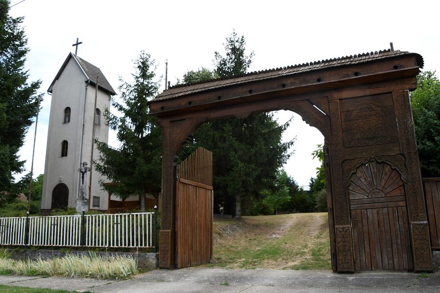 Chiesa cattolica romana a Somogybabod, Ungheria